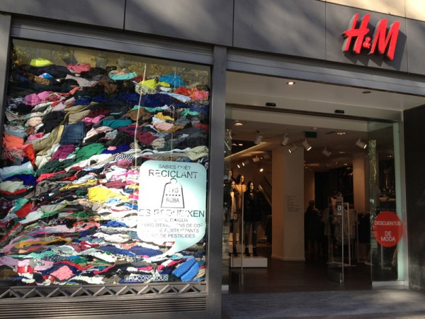 Tienda de H&M en plena campaña de reciclaje