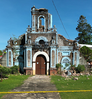 Una iglesia centenaria en La Paz, Abra, que fue dañada por el terremoto del 25 de octubre. © Julius Oliveros para Acción contra el Hambre