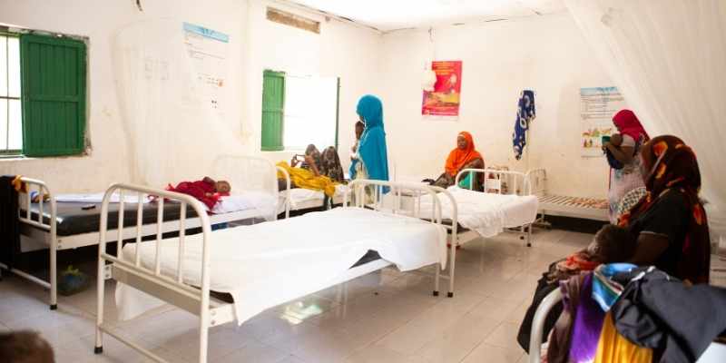 El sistema de salud somalí está fragmentado, carece de recursos y está mal equipado para proporcionar servicios preventivos y que salvan vidas.