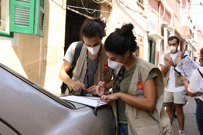 Equipos del NRC evaluando los daños en los barrios afectados por las explosiones de Beirut.
