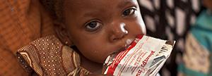 Proporcionas tratamiento nutricional a un niño durante un mes