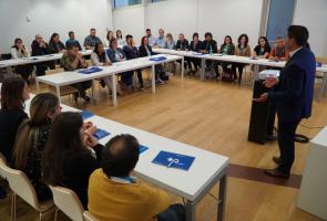 Galicia: Reunimos a 11 empresas y 100 personas desempleadas para promover su contratación