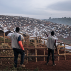 Explosión de desplazados en el campo de Rhoo tras estallido violento