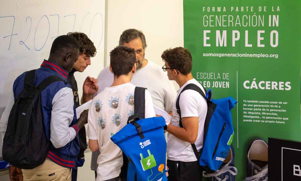 Escapa Desempleo-Encuentro Accion contra Hambre Caceres - Extremadura- Empleo-Jovenes Participantes