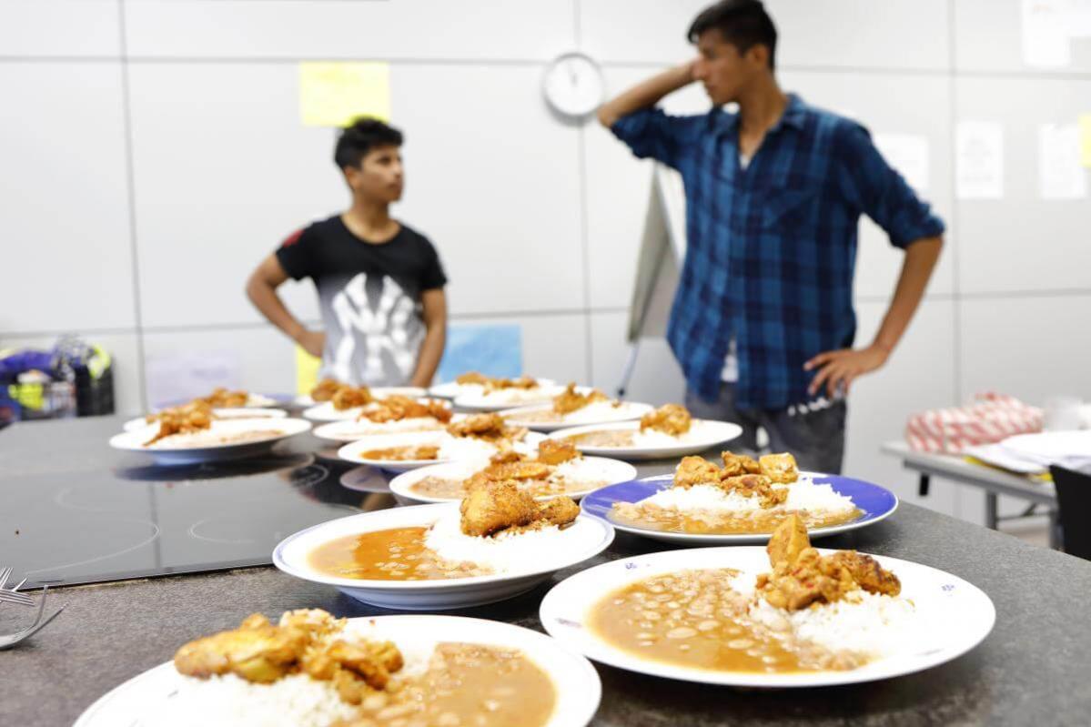 Hasta 6 millones de personas están en riesgo de caer en la pobreza solo en  España